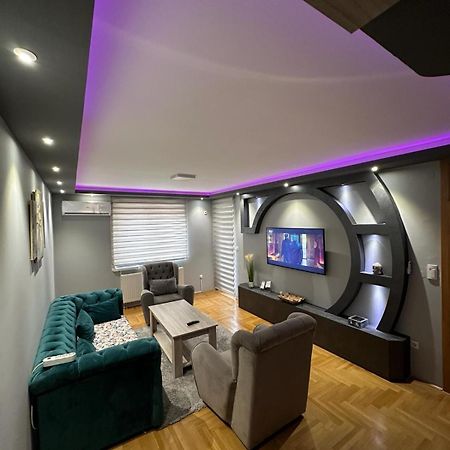 Apartman Lux S&V 1 Lukavica Istocno Sarajevo Hilandarska Centarアパートメント エクステリア 写真