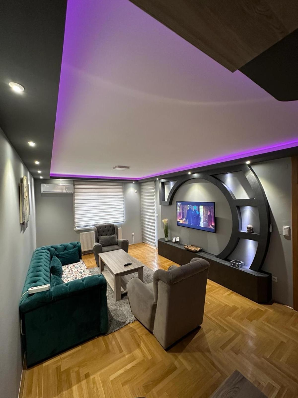 Apartman Lux S&V 1 Lukavica Istocno Sarajevo Hilandarska Centarアパートメント エクステリア 写真