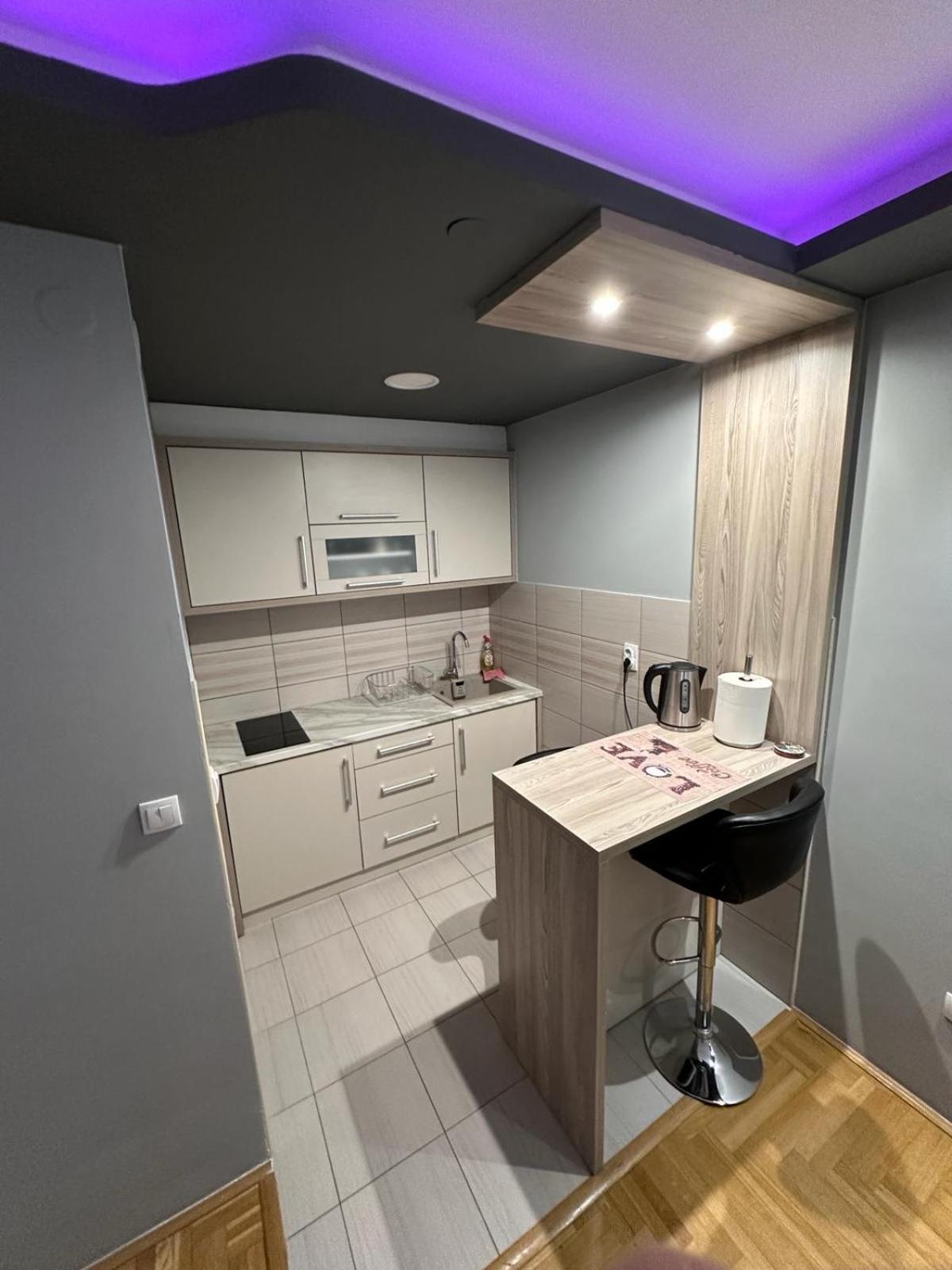 Apartman Lux S&V 1 Lukavica Istocno Sarajevo Hilandarska Centarアパートメント エクステリア 写真
