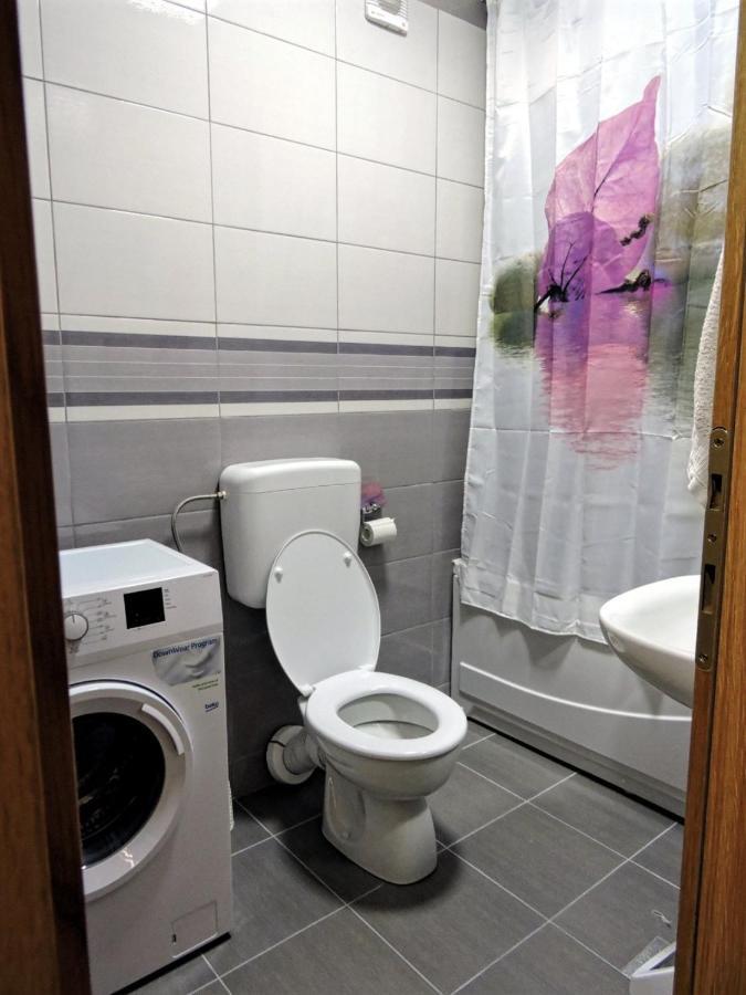 Apartman Lux S&V 1 Lukavica Istocno Sarajevo Hilandarska Centarアパートメント エクステリア 写真