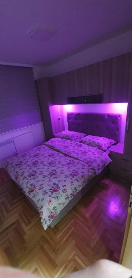 Apartman Lux S&V 1 Lukavica Istocno Sarajevo Hilandarska Centarアパートメント エクステリア 写真